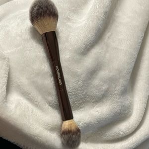 Hourglass VEIL POWDER BRUSH
